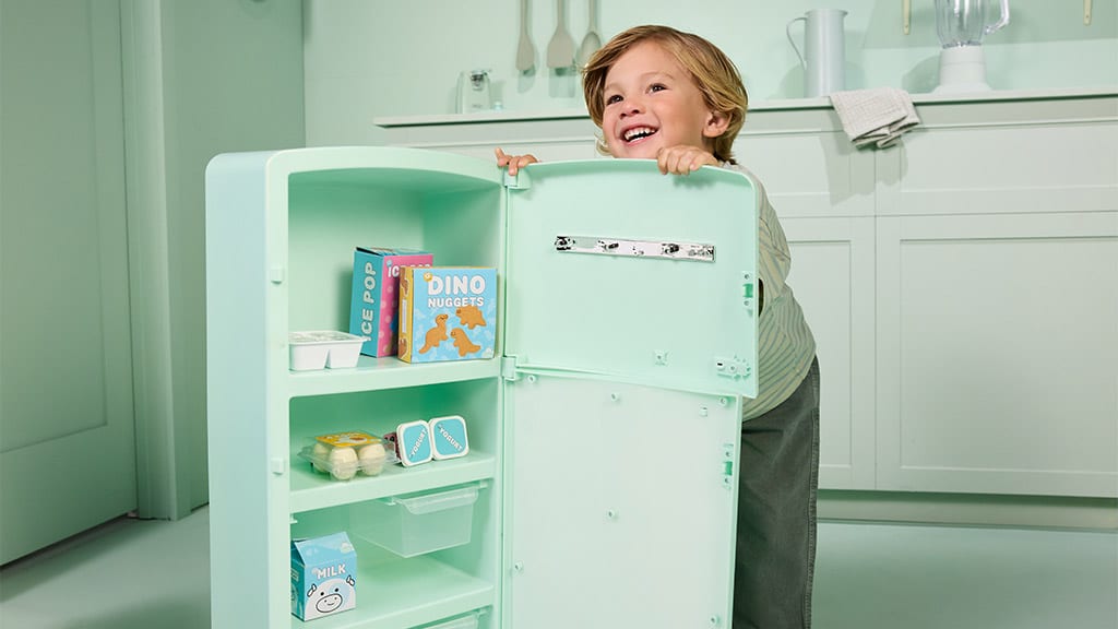 Mische, kombiniere und spiele mit der neuen Spielküchenkollektion von Little Tikes fantasievolle Spiele