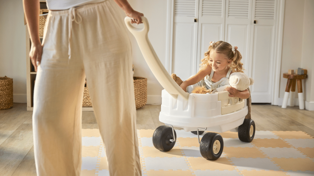 Segeln, zurücklehnen und mit der neuen Wolkenkollektion von Little Tikes spielen