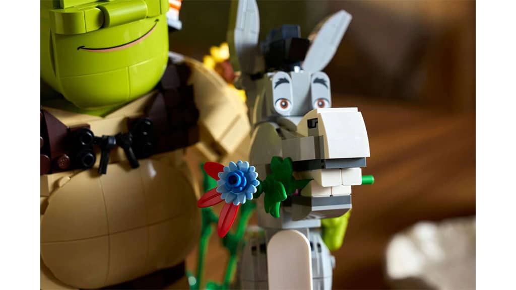 Das LEGO Ideas Shrek, Esel und Puss in Boots Set