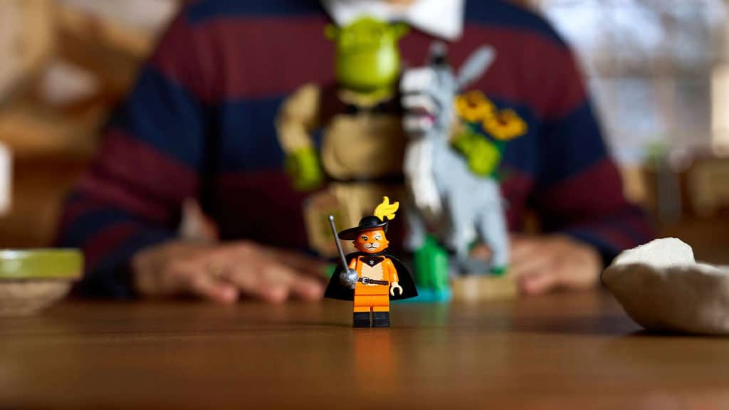 Das LEGO Ideas Shrek, Esel und Puss in Boots Set