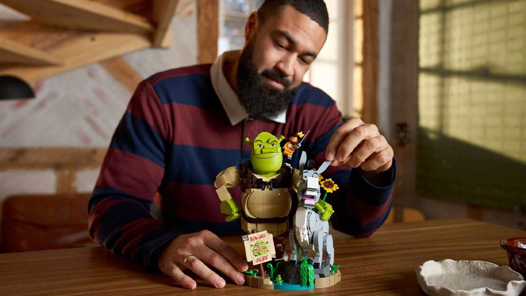 Das LEGO Ideas Shrek, Esel und Puss in Boots Set