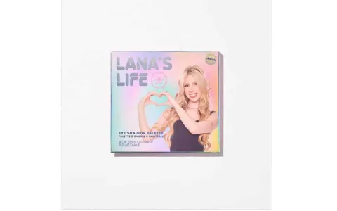 Claire bringt Lanas Leben mit einer neuen Kollektion von der Leinwand in die Realität