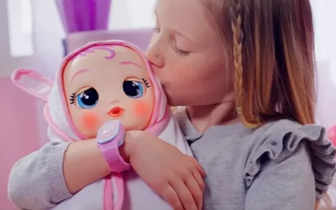 Kinder können ihre besonderen Fähigkeiten mit den Super Smalls Disney Prinzessinnen-Medaillons entdecken.