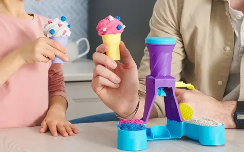 Die Spielsets von PlanToys erkunden Outdoor-Abenteuer auf bisher nie dagewesene Weise.