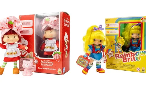 Die Kinder finden ihre Lieblings-Hasbro-Freunde im neuen Planet Playskool Zentrum.