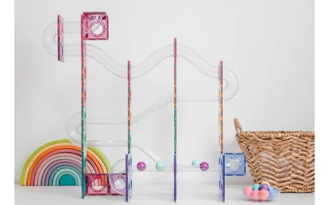 Erstelle Sanrio-Themenrepliken mit der MGA Miniverse Hello Kitty Serie