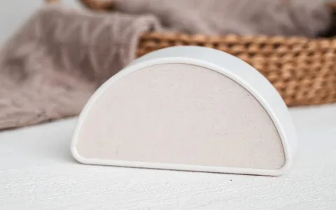 Kreiere kuschelige Kreationen mit dem MGA Miniverse Make It Mini Plüsch-Set!