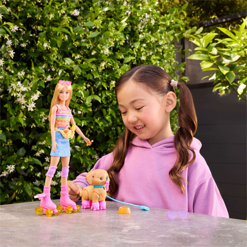 Barbie Hundespaziergang Rollschuh-Set - Blonde Puppe - Mattel Bild 3