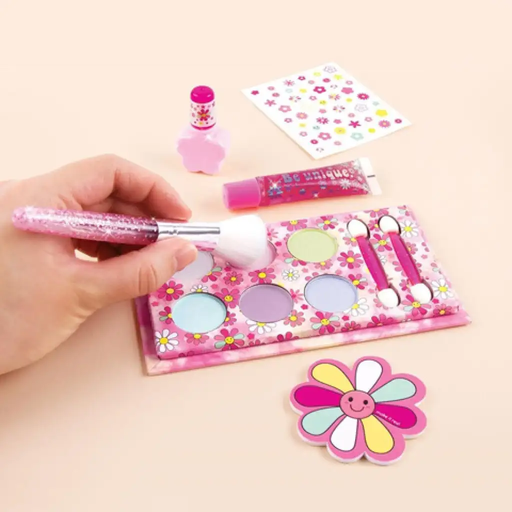 Make it Real: Blooming Beauty Blumen-Make-up-Set Bild 3