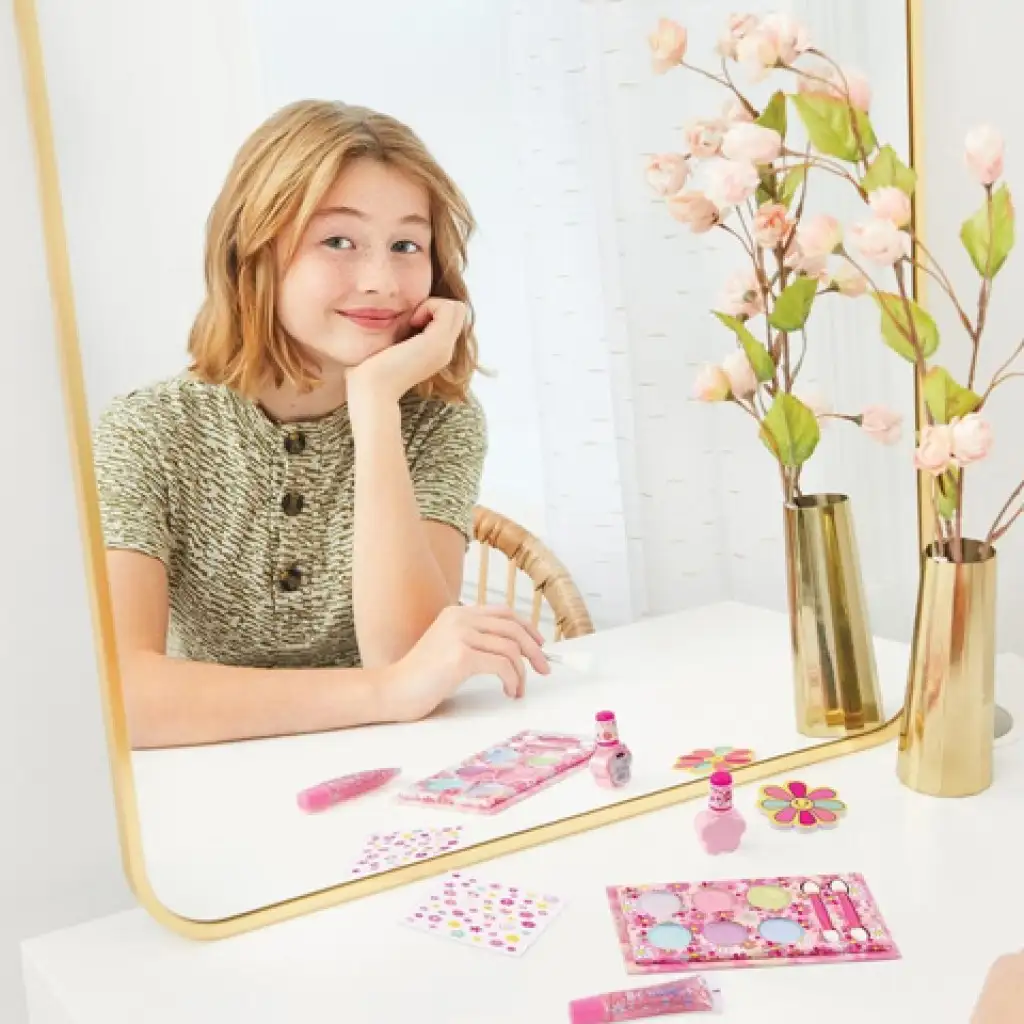 Make it Real: Blooming Beauty Blumen-Make-up-Set Bild 4
