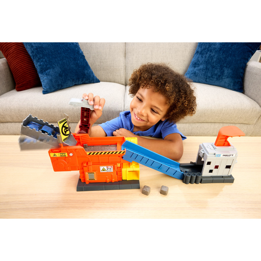 Matchbox Der Film: Smalley Schrottplatz Spielset – Mattel Bild 2