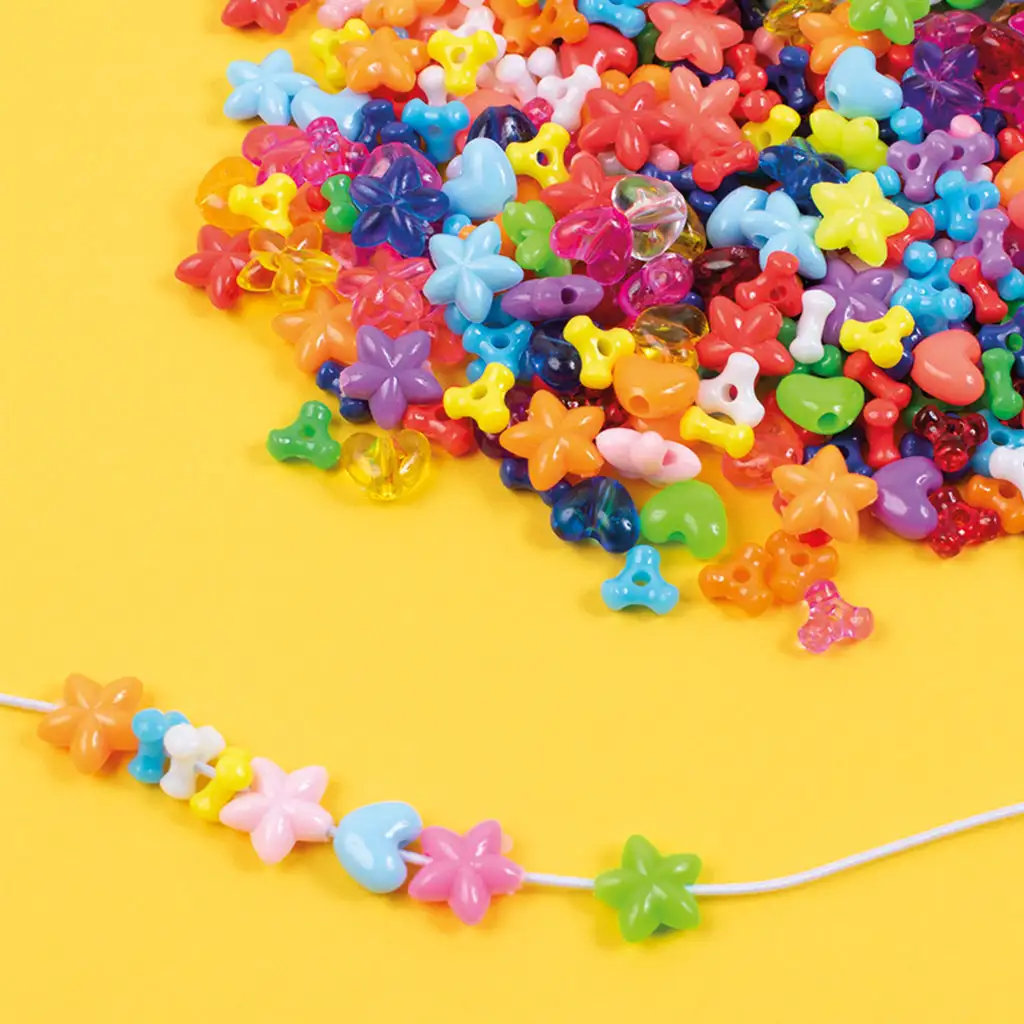 PlayBox: Fädelbare bunte Kunststoffperlen 8-13 mm 2100 Stück Bild 2