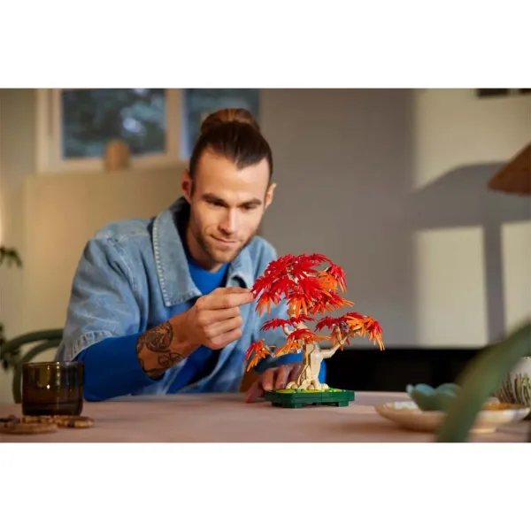 LEGO® Botanicals: Japanischer Ahorn-Bonsai mit roten Blättern (10348) Bild 6