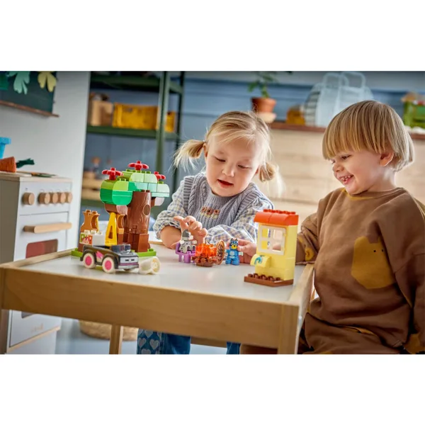 LEGO® DUPLO®: Pizzamädchen: Gombóc und Bluey (10469) Bild 7