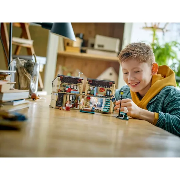 LEGO® Harry Potter: Ligusterweg: Tante Marges Besuch (76451) Bild 8
