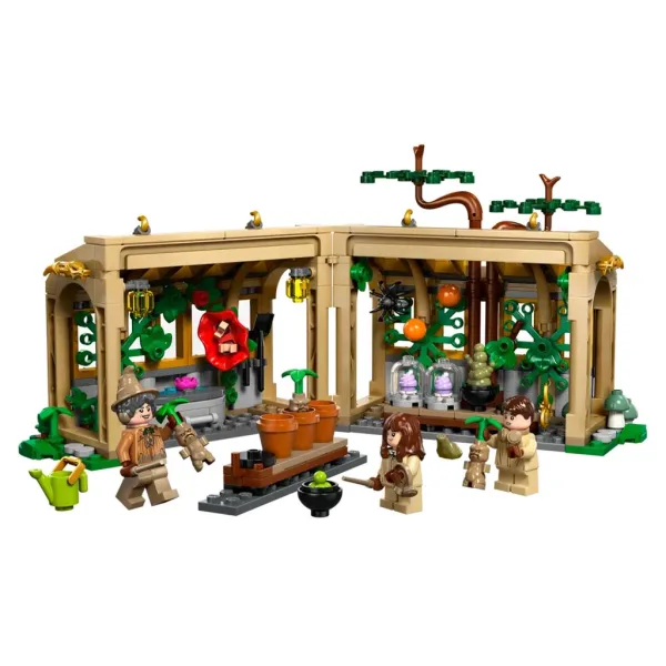 LEGO® Harry Potter: Schloss Hogwarts™: Unterricht in Kräuterkunde (76445) Bild 3