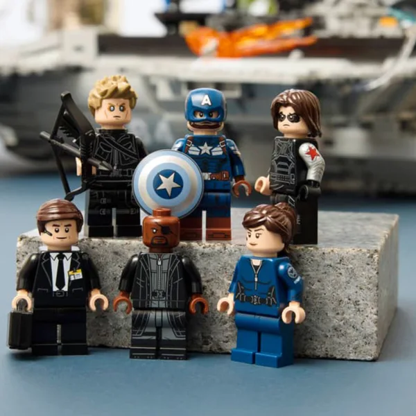 LEGO® Marvel: S.H.I.E.L.D.-Helicarrier (76354) Bild 10