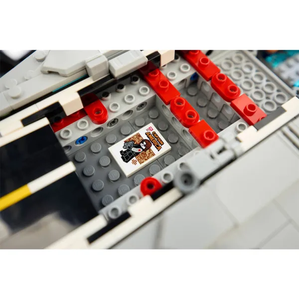 LEGO® Marvel: S.H.I.E.L.D.-Helicarrier (76354) Bild 11