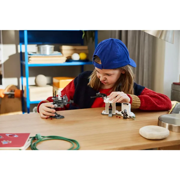 LEGO® Star Wars™: AT-RT™ Angriff (75444) Bild 7