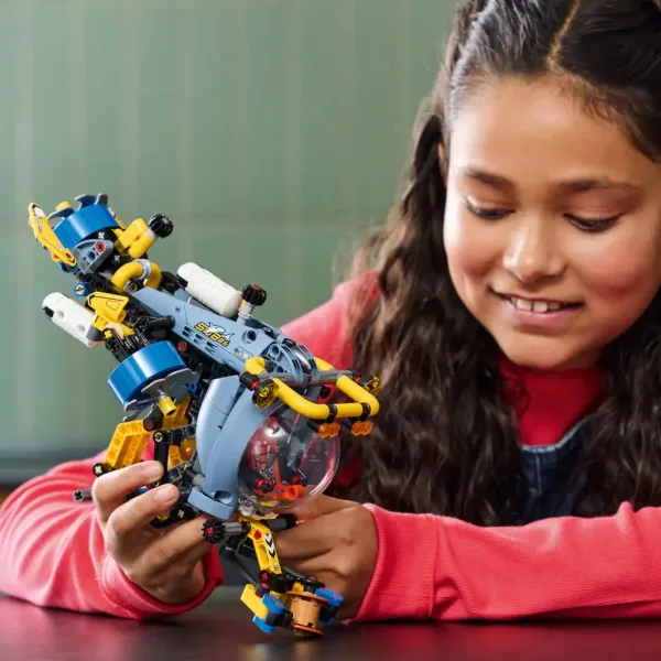 LEGO® Technic: Tiefsee-Forschungs-U-Boot (42201) Bild 4