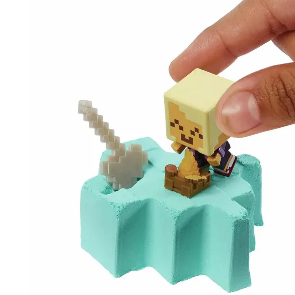 Minecraft: Reveal Minifigur mit goldblondem Haar in gelbem, schwertförmigem Behälter - Mattel Bild 3
