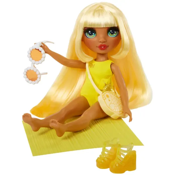 Rainbow High: Modische Anzieh-Puppe Sunny für den Strand mit Sonnenoutfit Bild 2