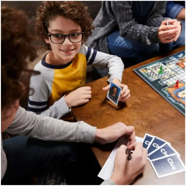 Cluedo - Klassisches Krimi-Detektiv-Brettspiel - Hasbro Bild 3