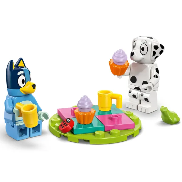 LEGO® Bluey™ und Kloés fröhliche Abenteuer auf dem Spielplatz (11201) Bild 3
