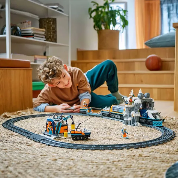LEGO® City: Arktischer Expresszug der Entdecker (60470) Bild 6