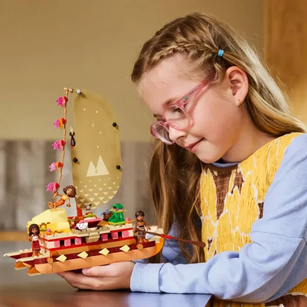 LEGO® Disney: Vaiana mit Abenteuern gefülltes Kanu (43270) Bild 4