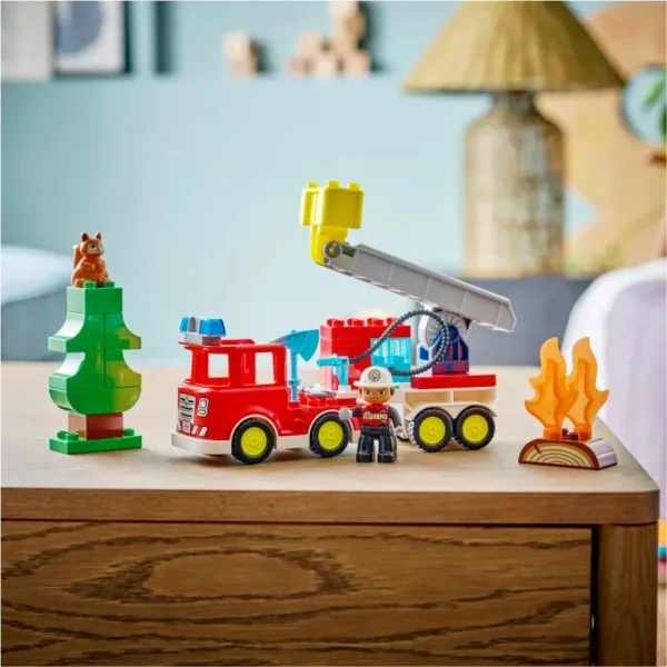LEGO® DUPLO®: Feuerwehrwagen mit Schlauch und Feuerwehrmann (10473) Bild 5