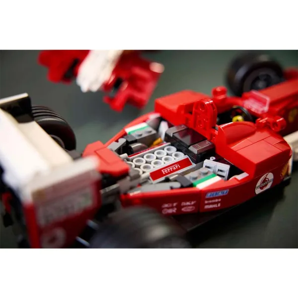 LEGO® Icons: Ferrari F2004 und Michael Schumacher (11375) Bild 8