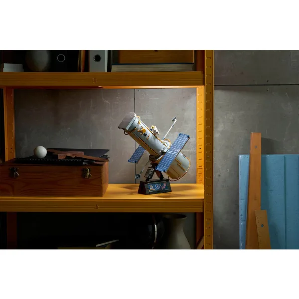 LEGO® Icons: Hubble-Weltraumteleskop (11383) Bild 17