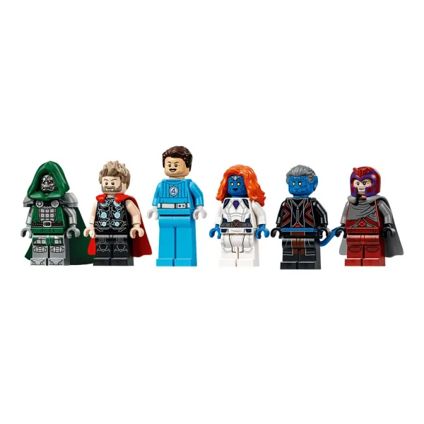 LEGO® Marvel: Heroischer Kampf Avengers: Doctor Doom Erwachen (76348) Bild 2