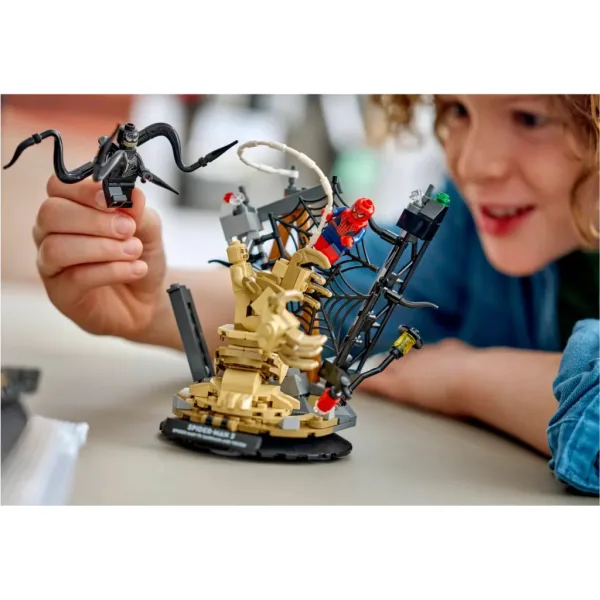LEGO® Marvel: Spiderman und Sandman riesiger Kampf (76334) Bild 4