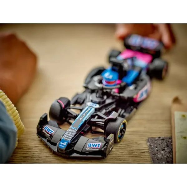 LEGO® Speed Champions: BWT Alpine F1® Team A524 Rennwagen (77248) Bild 3