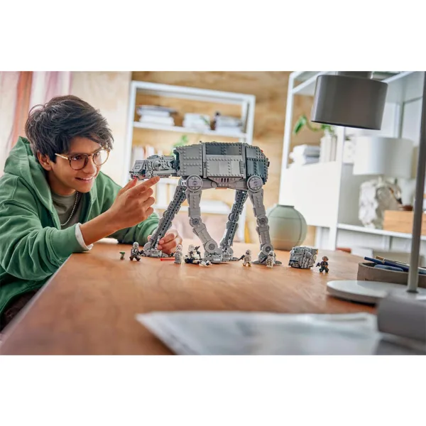 LEGO® Star Wars™: Der AT-AT™-Läufer des Wiedergeborenen Imperiums mit INT-4 Bild 10