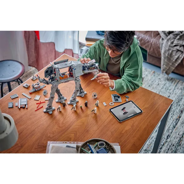 LEGO® Star Wars™: Der AT-AT™-Läufer des Wiedergeborenen Imperiums mit INT-4 Bild 9