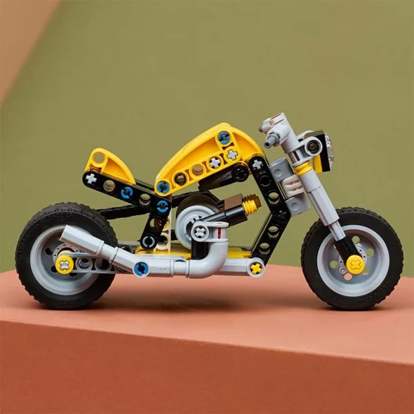 LEGO® Technic: Gelbes Motorrad (42225) Bild 5