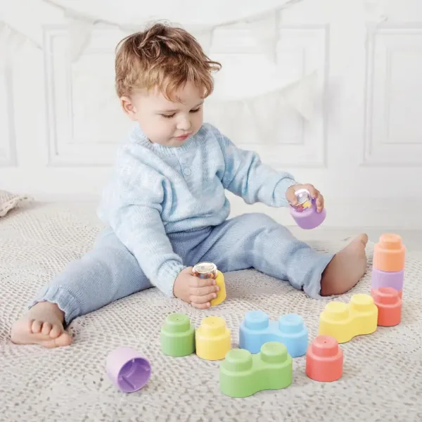 Quercetti: Momy Soft 18-teiliges weiches Rassel-Baustein-Set Bild 4