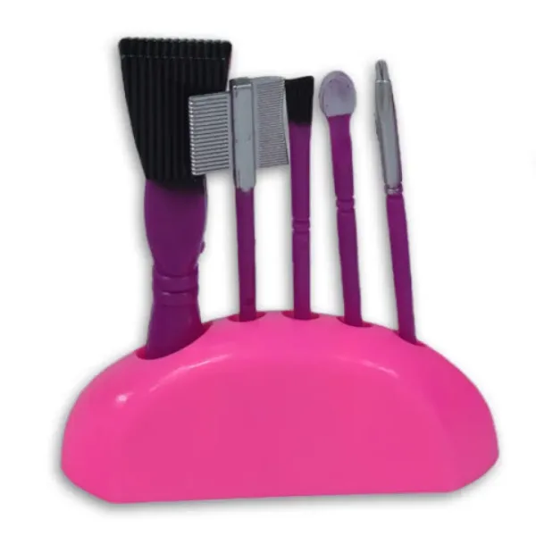 Rosa 7-teiliges Beauty-Set mit Schminkpinseln, Haartrockner und Zubehör. Bild 4
