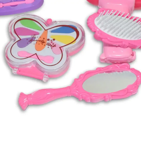 Vouge Girl - Rosa 9-teiliges Schönheitset mit Spiel-Make-up-Paletten, Haartrockner und Zubehör Bild 3