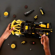LEGO® Technic: Bugatti Bolide (42151) Bild 4