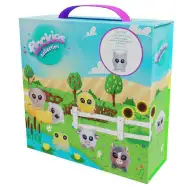 Flockies Spielzeugfigur: Serie 3 - Sammelbox mit Häuschen und Caroline Katze Figur
