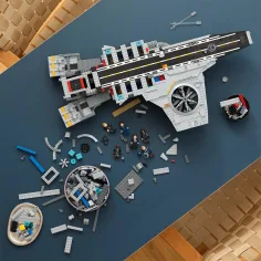 LEGO® Marvel: S.H.I.E.L.D.-Helicarrier (76354) Bild 8