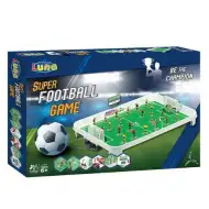 Tischfußball mit Figuren und Bällen auf Federn