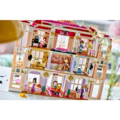 LEGO® Friends: Heartlake City Grand Hotel (42704) Bild 8
