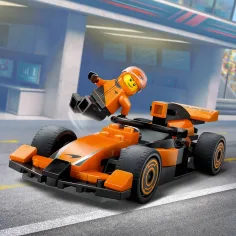 LEGO® City: F1®-Pilot mit McLaren-Rennwagen (60442) Bild 3