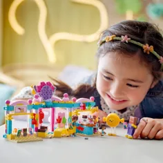 LEGO® Friends: Heartlake City Süßwarenladen (42649) Bild 3