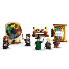 LEGO® Harry Potter: Hogwarts™ Schloss: Die Auswahlzeremonie des Sprechenden Hutes (76460) Bild 3